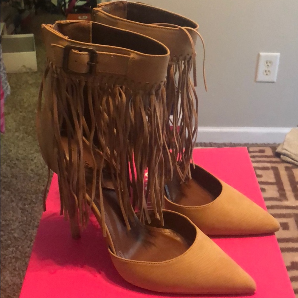 Tassel Tan Pumps